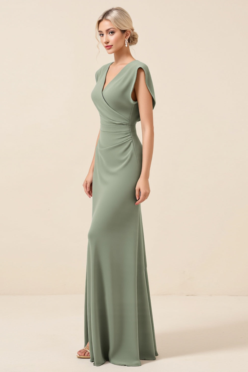 Chiffong V-ringad Lång Eucalyptus Bridesmaid Klänning Med Slits
