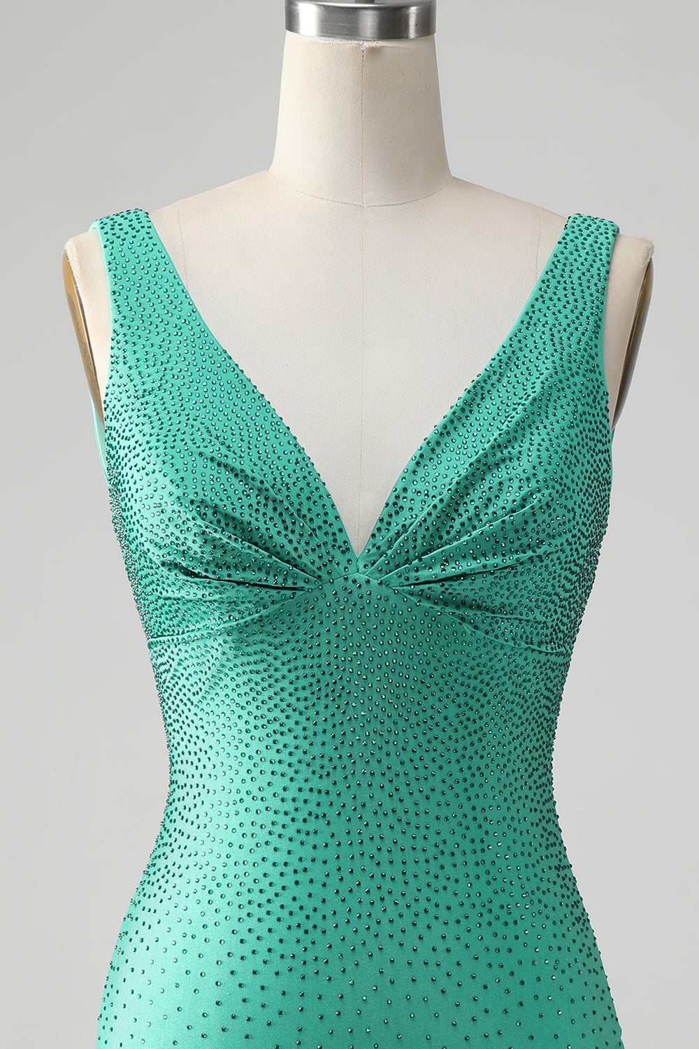 Grön Bodycon V-ringning Rygglös Kort Homecoming Klänning med Beading