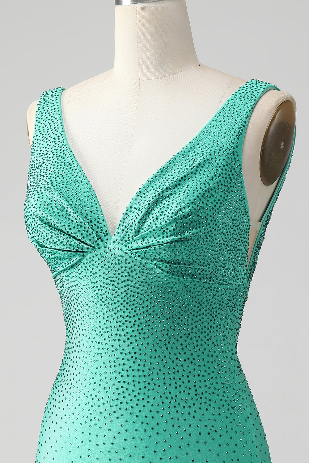 Grön Bodycon V-ringning Rygglös Kort Homecoming Klänning med Beading