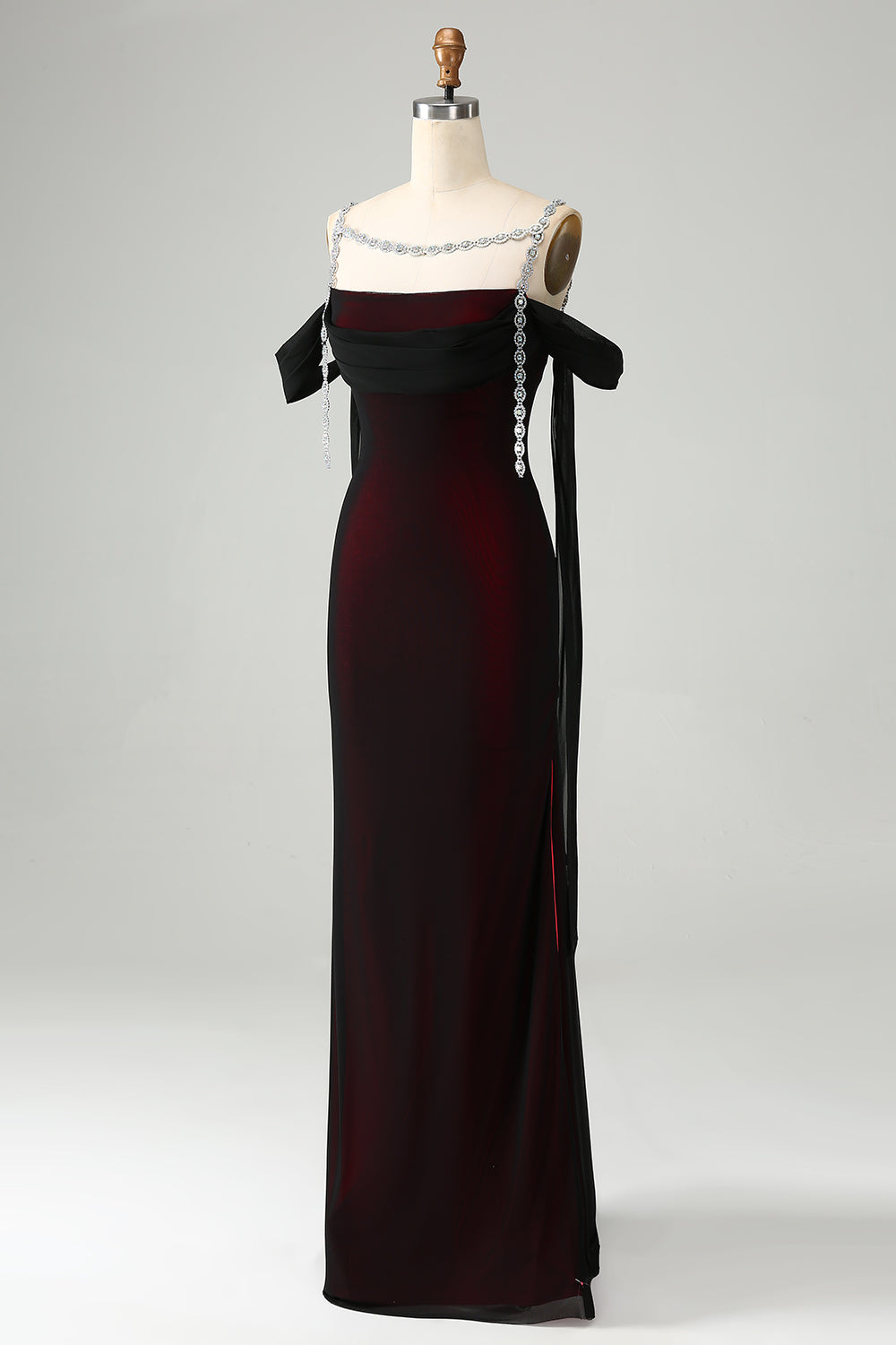 Glittrande Svart Röd Mermaid Cold Shoulder Lång Brudtärneklänning