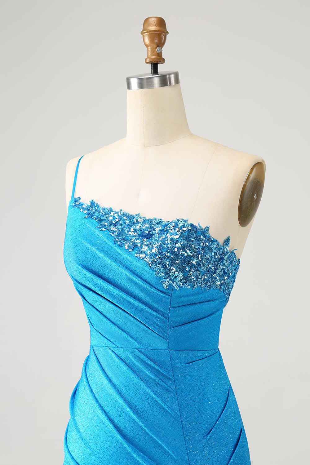 Blå Bodycon One Shoulder Rynkad Satin Homecoming Klänning med Paljetter