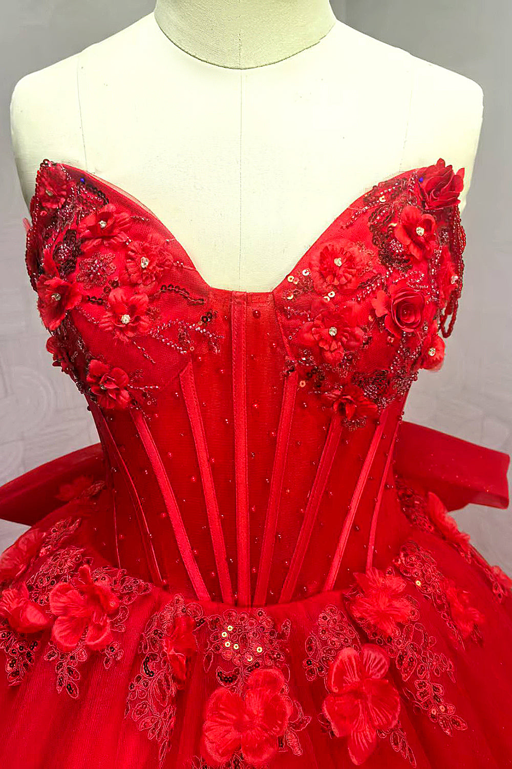 Glitter Älskling Tyll Appliqued Röd Quinceanera Klänning med släp