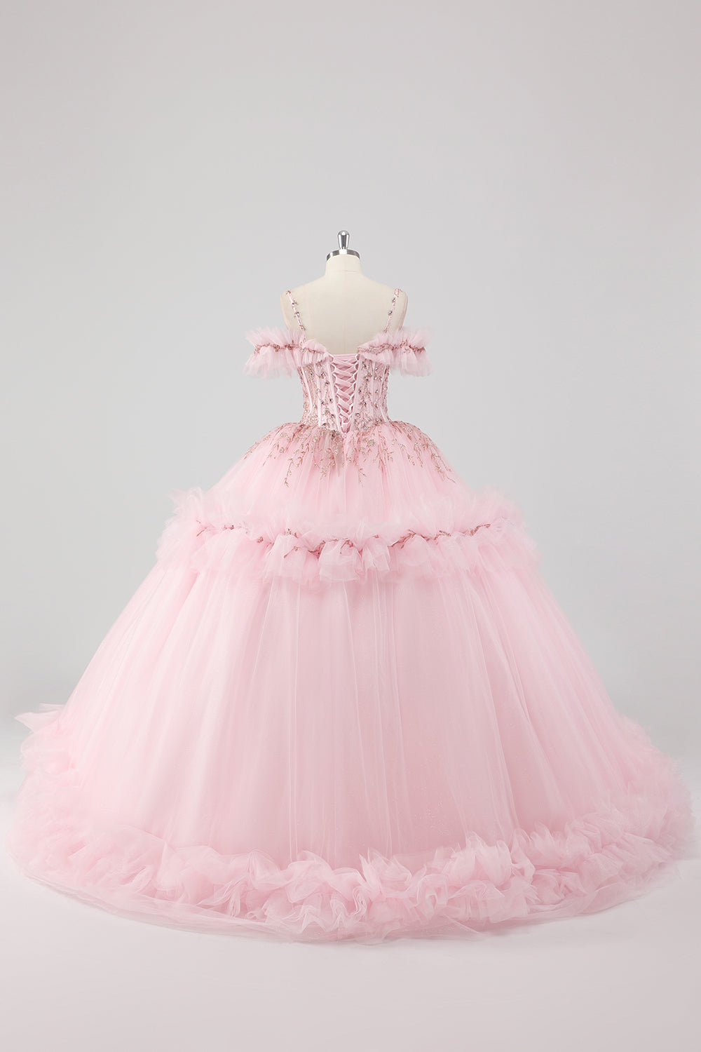 Prinsessa rodna balklänning kall axel volanger tyll quinceanera klänning med paljetter broderi