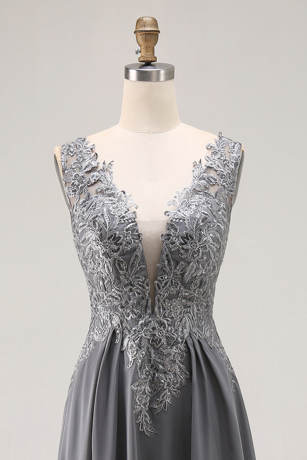 Charcoal A Line V-ringad spets Lång klänning till brudens mor med applikationer