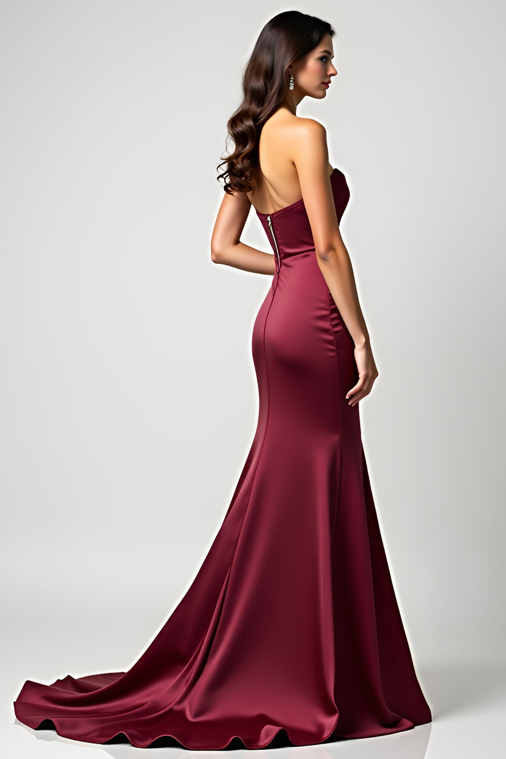 Axelbandslös Burgundy Mermaid Satin Plisserad Formell Klänning