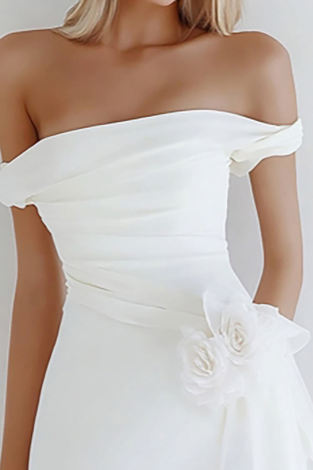 Vit Off The Shoulder Bodycon Graduation Klänning med Blomma