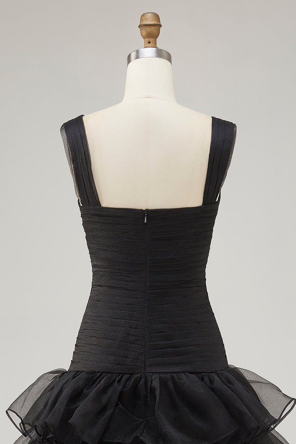 Svart Organza A-linje High-Low Formell Klänning med Volang Slits