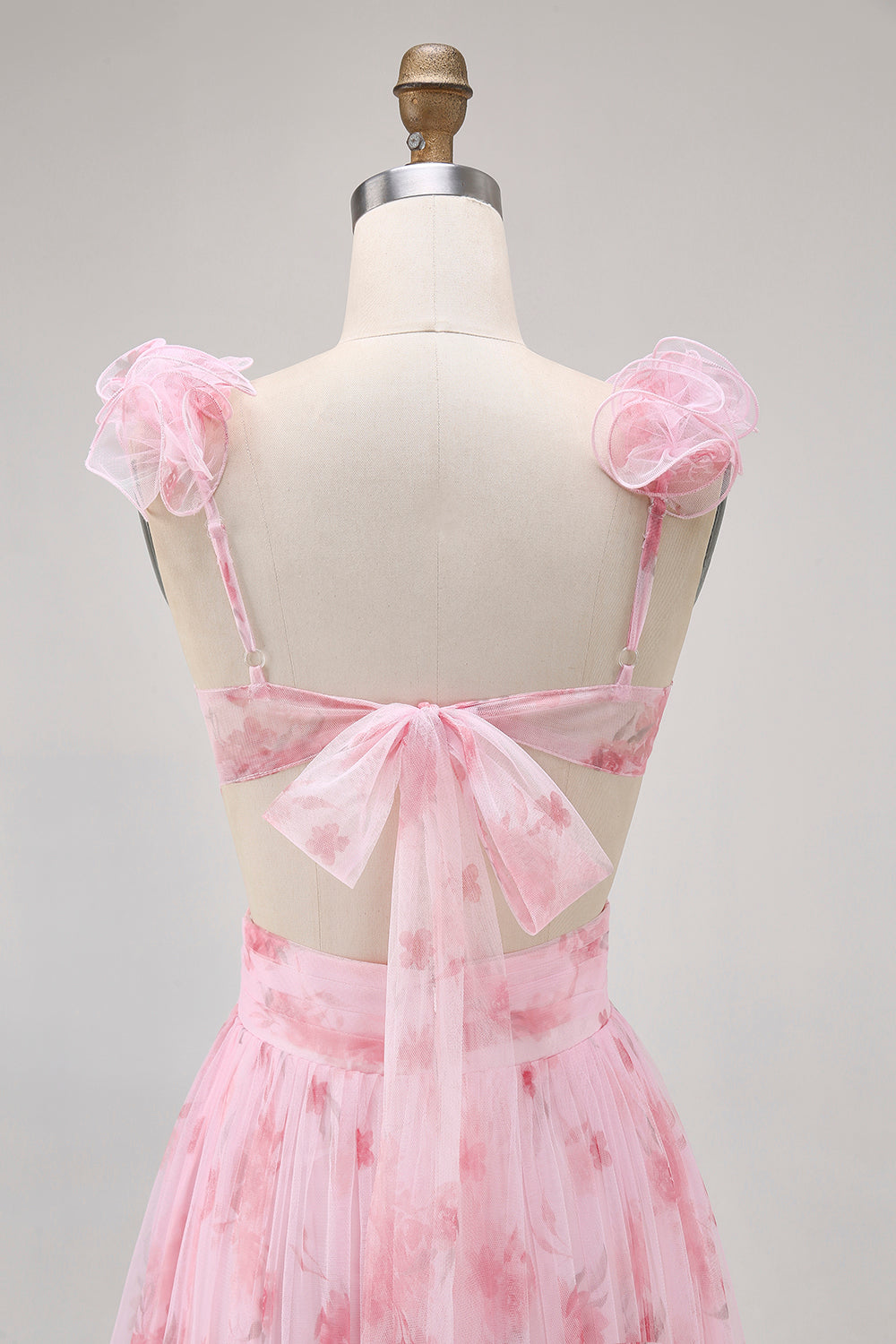 Rodna Blommig Tryckt En Linje Tyll Lång Brudtärna Klänning Med Volanger