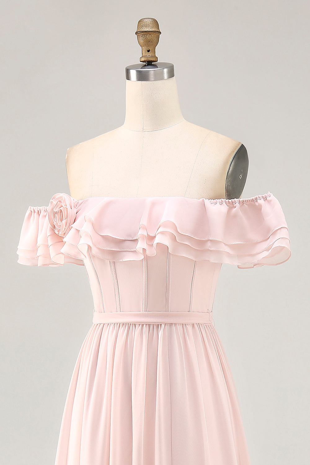 Off The Shoulder Rodna Ruffled En Linje Brudtärna Klänning Med Slits