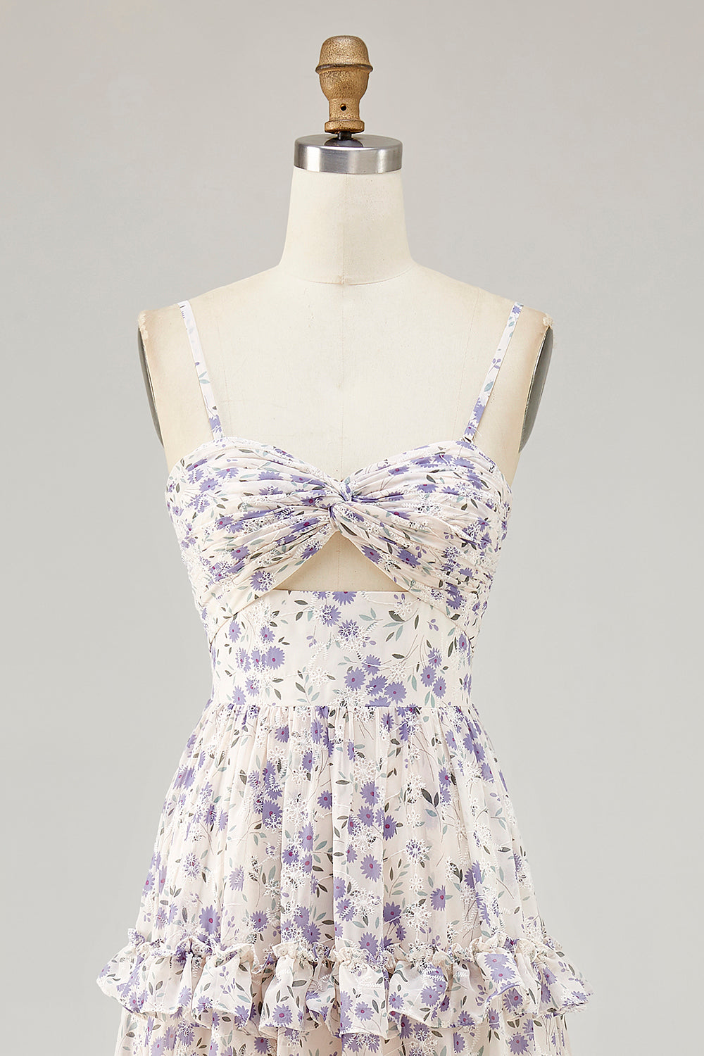 Lila Blomma Tryckt En Linje Utskuren Bröllop Gäst Klänning Med Slits