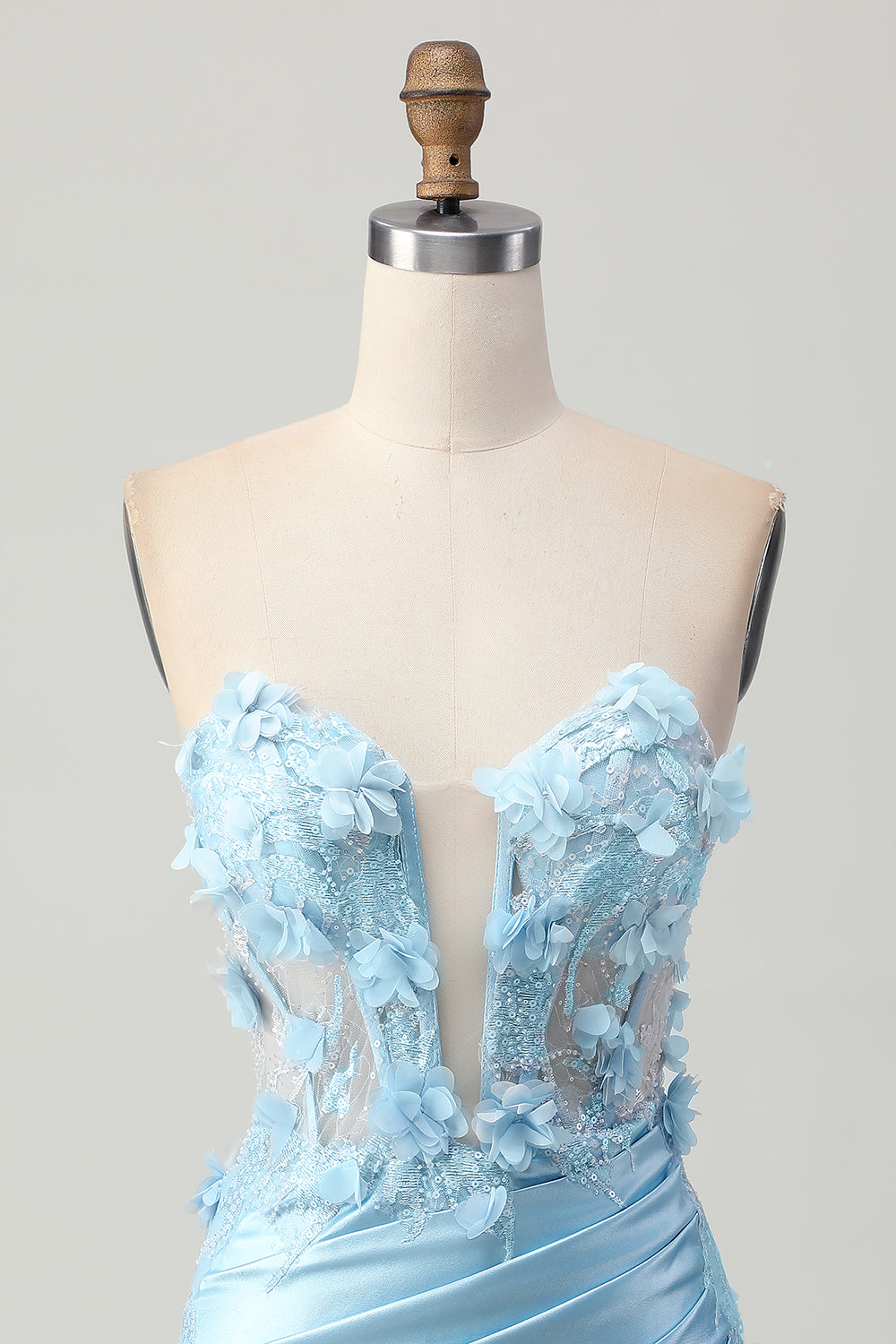 Himmelsblå Satin Bodycon Axelbandslösa Paljetter Kort Homecoming Klänning med Appliques