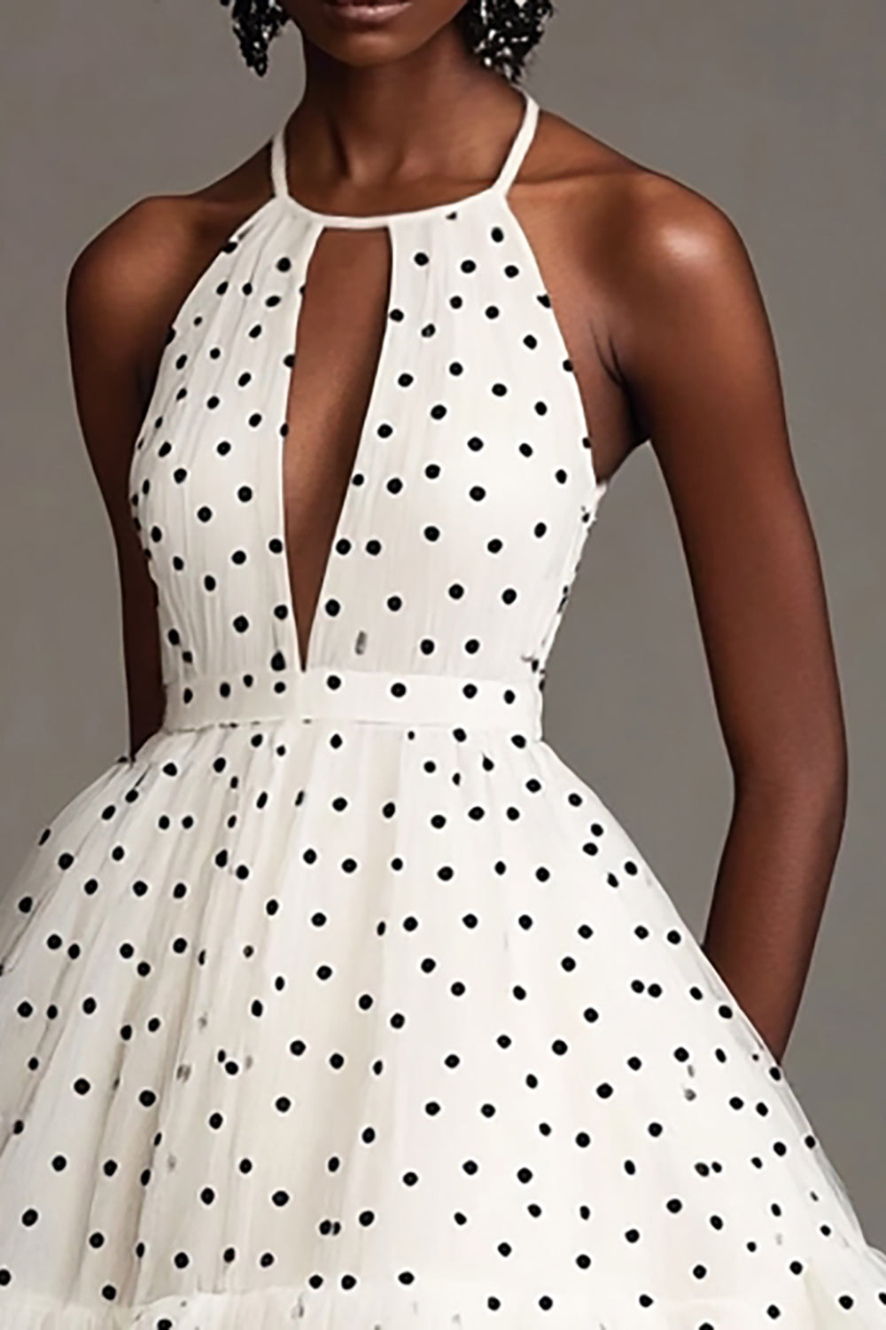Vit En Linje Halter Cut Out Svart Polka Dot Klänning