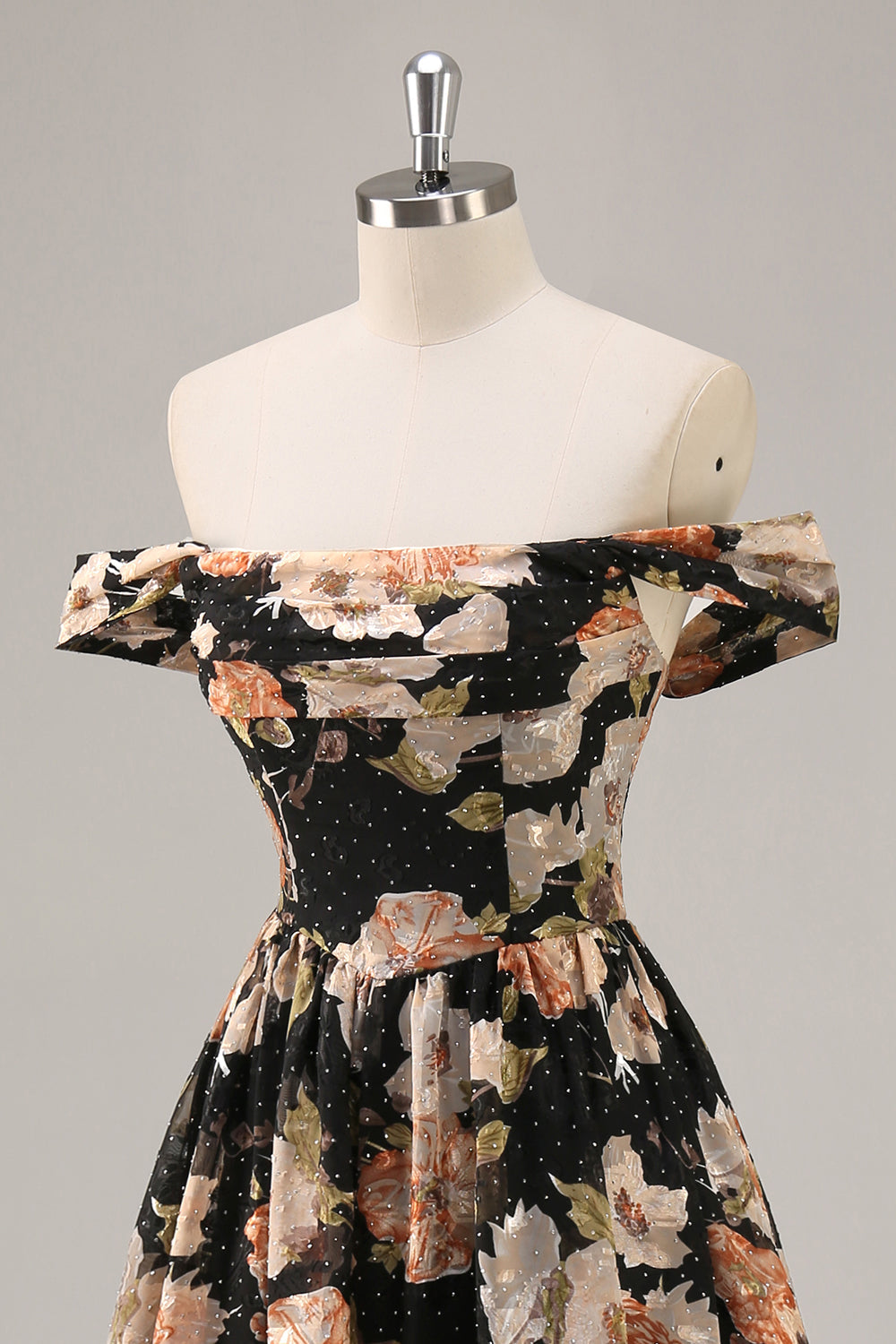 Glittrande svart blommig rynkad lång brudtärna klänning med pärlor