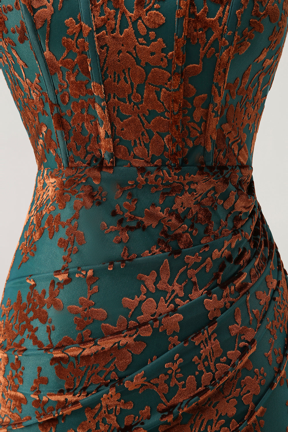 Axelbandslös Påfågel Grön Korsett Burnout Sammet Brudtärna Klänning med slits