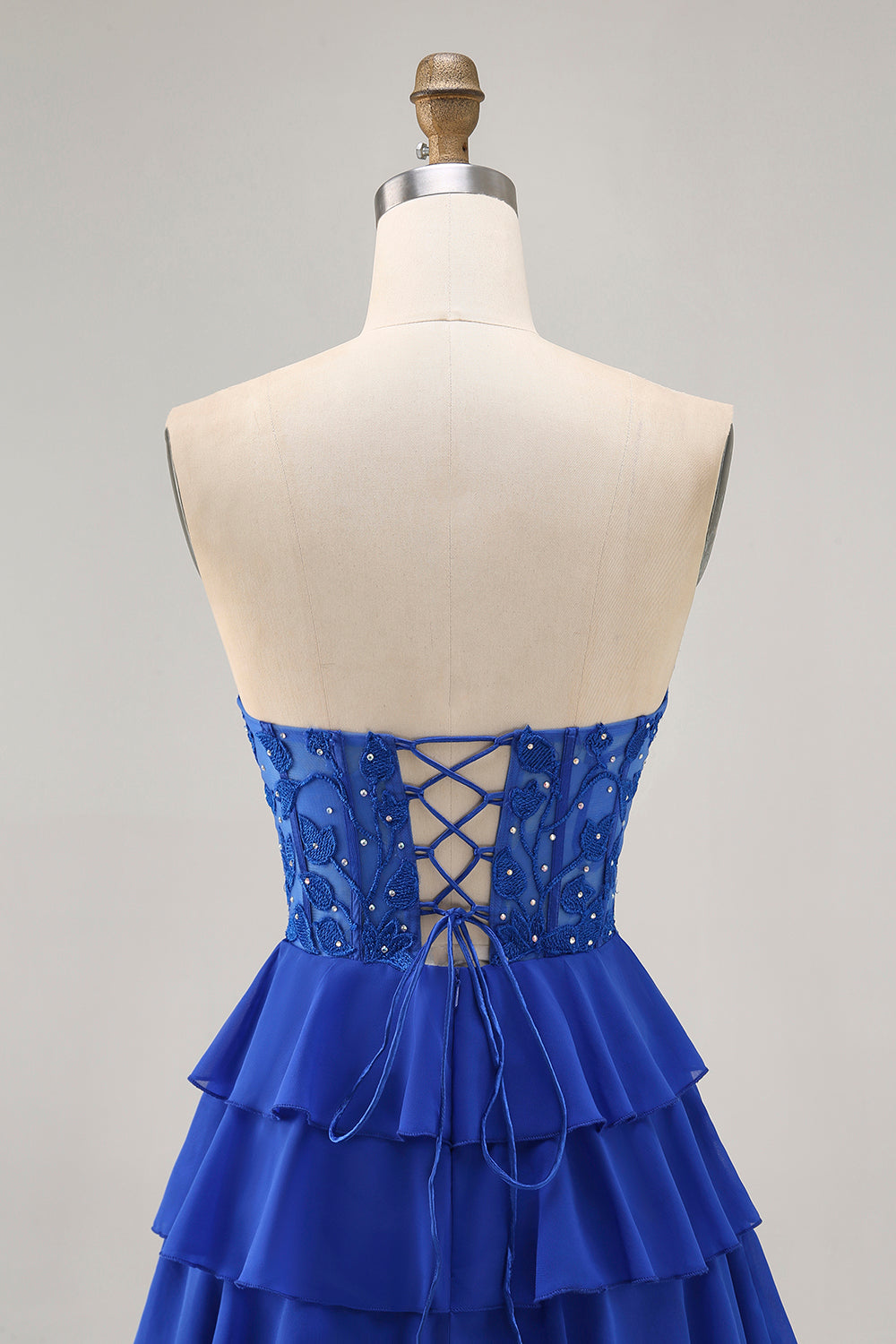 Axelbandslös A-linje Tiered Korsett Royal Blue Homecoming Klänning med Beading