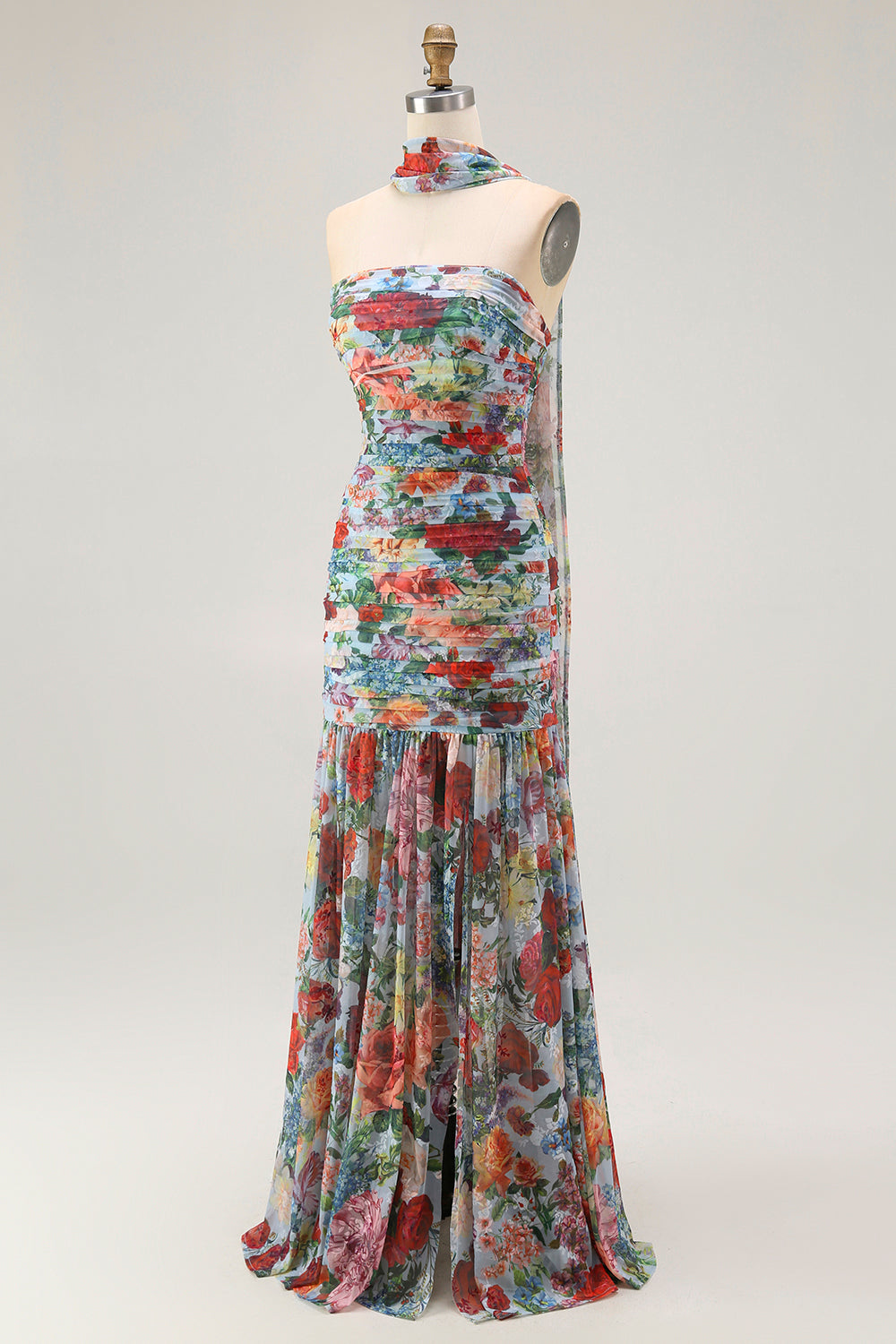 Axelbandslös Blå Röd Blomma Hals Halsduk Rynkad Bröllop Gäst Klänning Med Slits