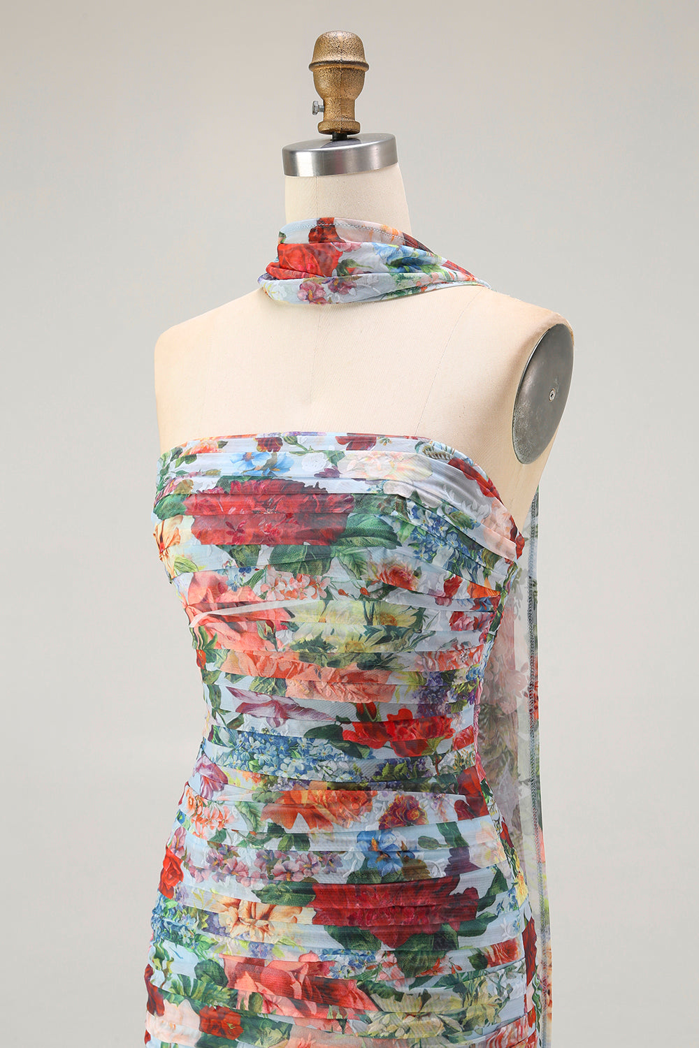 Axelbandslös Blå Röd Blomma Hals Halsduk Rynkad Bröllop Gäst Klänning Med Slits