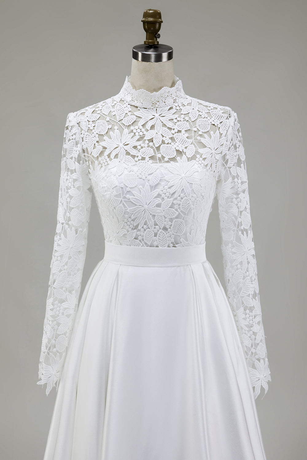 Ivory A-linje Hög hals Satin Bröllopsklänning med spets