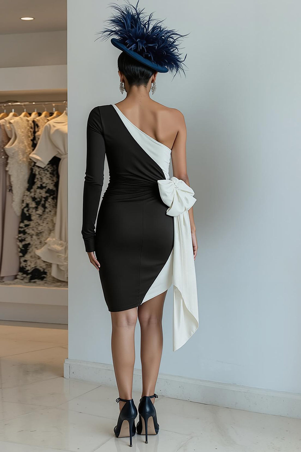 Svart Bodycon One Shoulder Midi Klänning för Brudens Mor med Rosett
