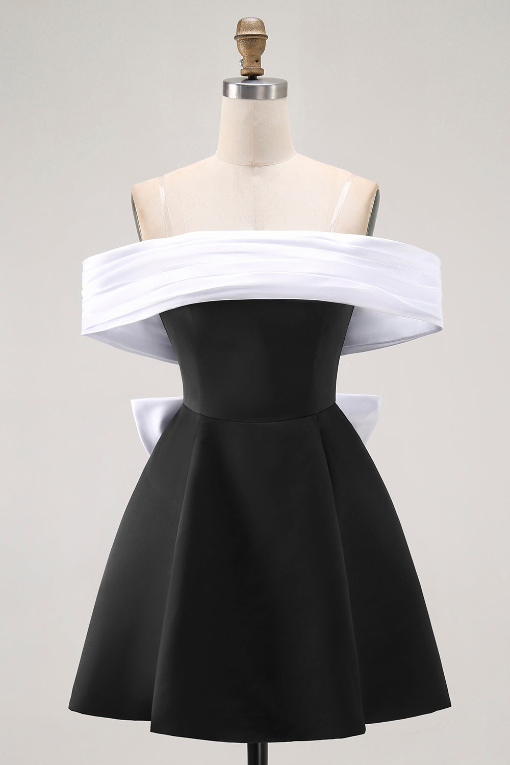 Svart A-linje Off The Shoulder Kort Homecoming Klänning med Rosett