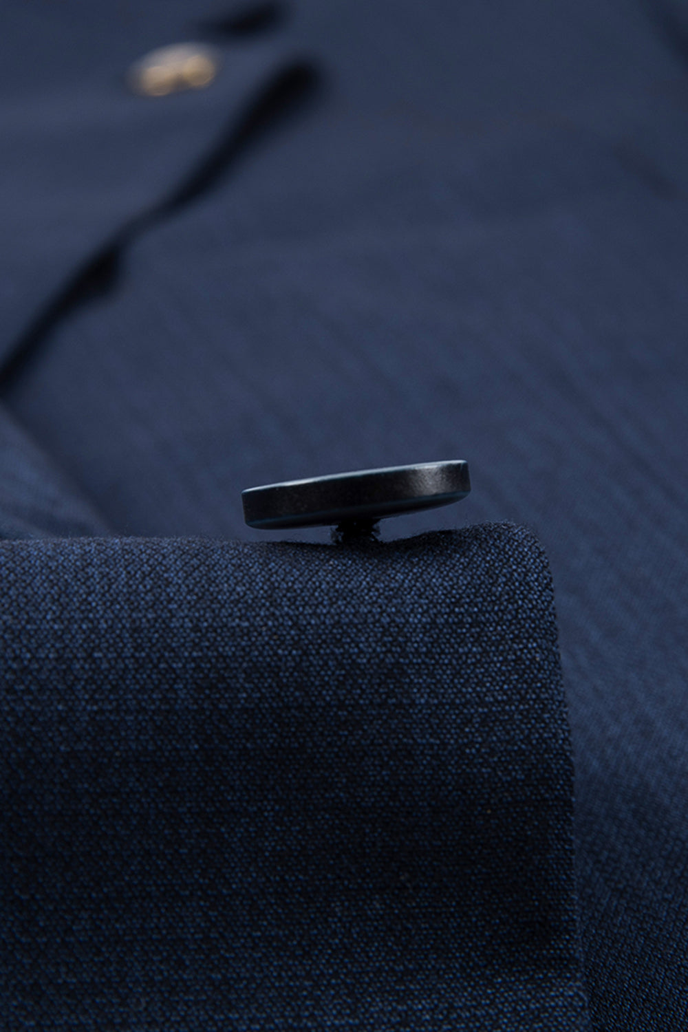 3 delar skårade slag en knapp mäns marinblå kostymer