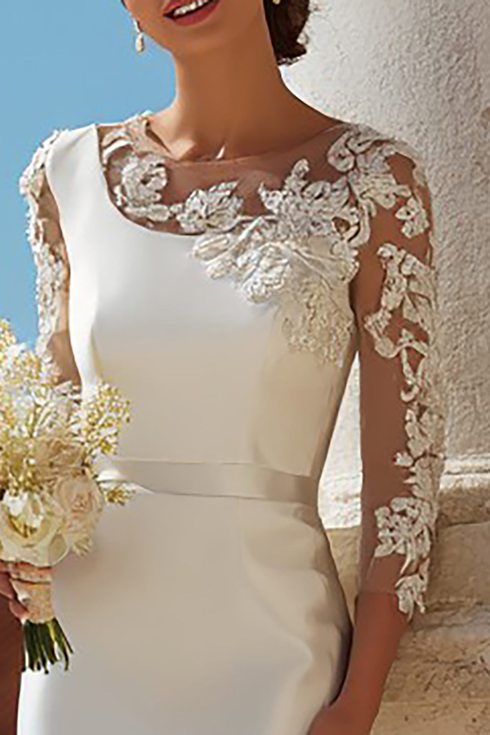 Ivory Bodycon 3/4 ärm Appliqued Midi Förlovningsklänning