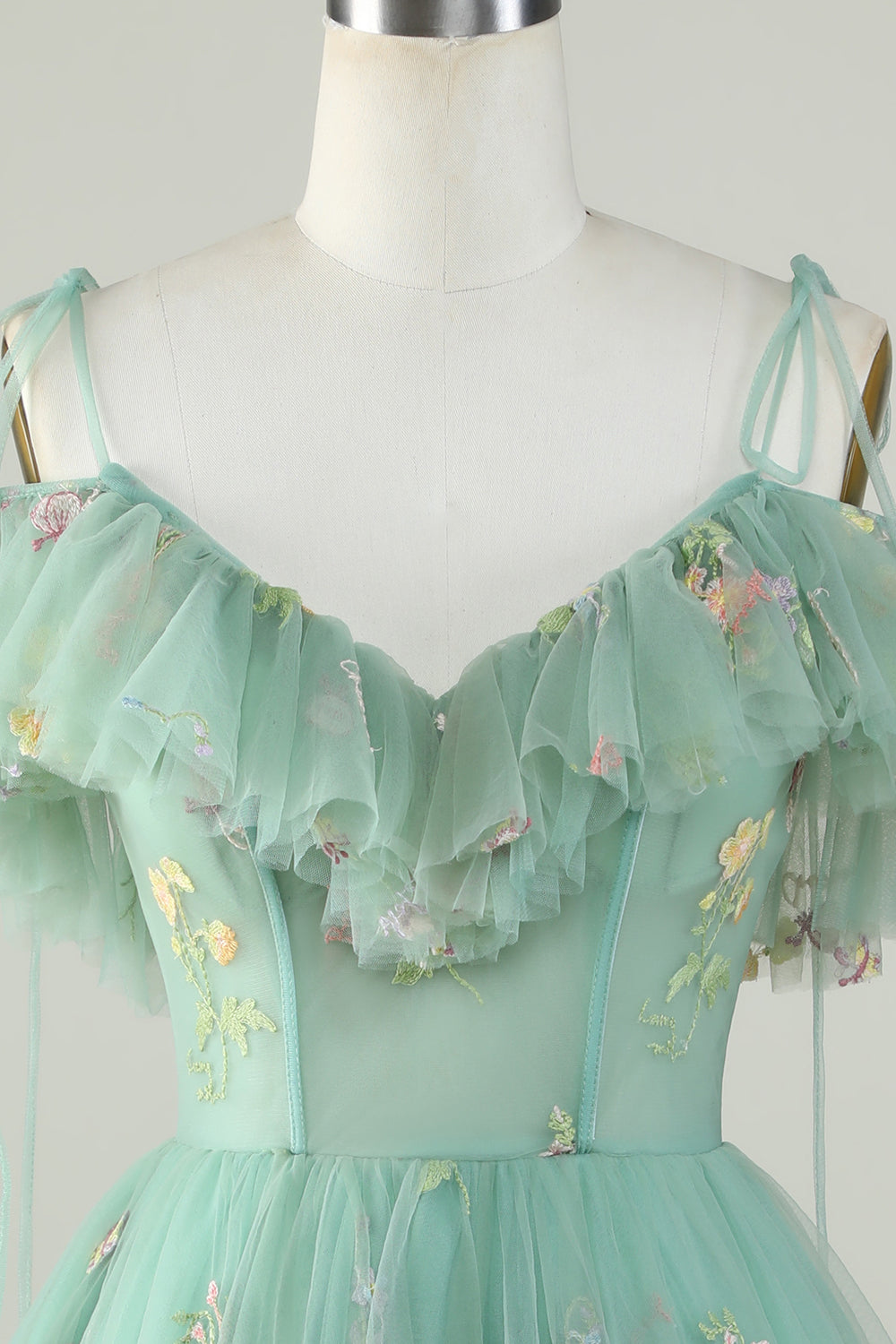 Lavendel Av Axeln Corset Hemkomst Klänning med Volanger