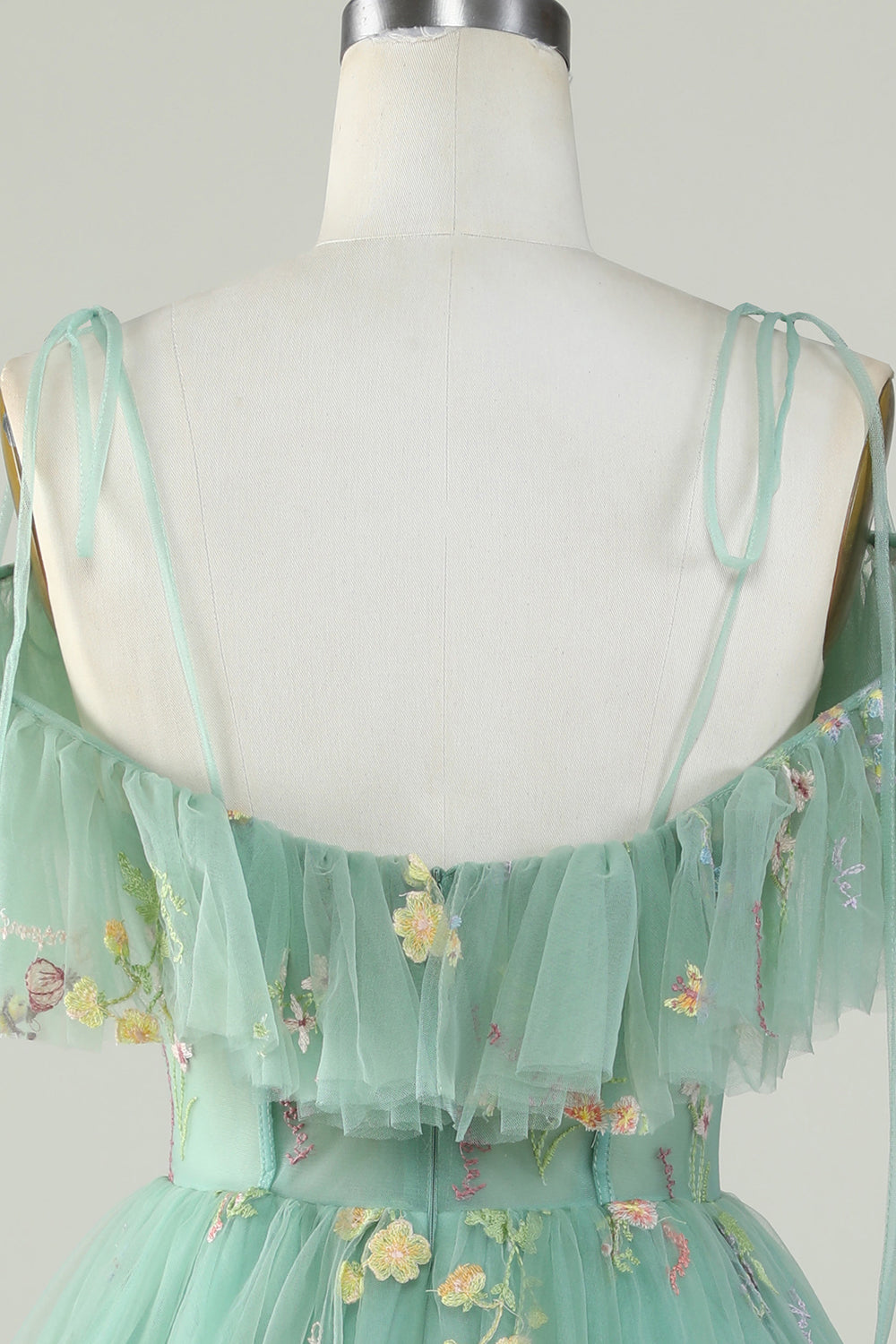 Lavendel Av Axeln Corset Hemkomst Klänning med Volanger