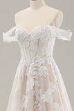 Prinsessa Vit Off The Shoulder Applique Tyll Bröllopsklänning med slits