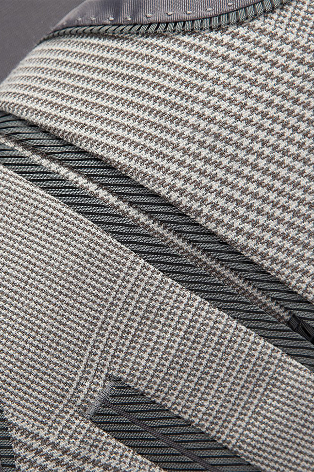 Grå rutig topp lapel 3 stycken män bröllopsdräkter