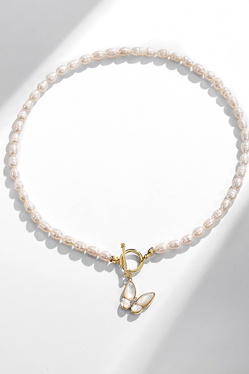 Vit Glittrande Stor Fjäril Choker Läckert Pärlhalsband