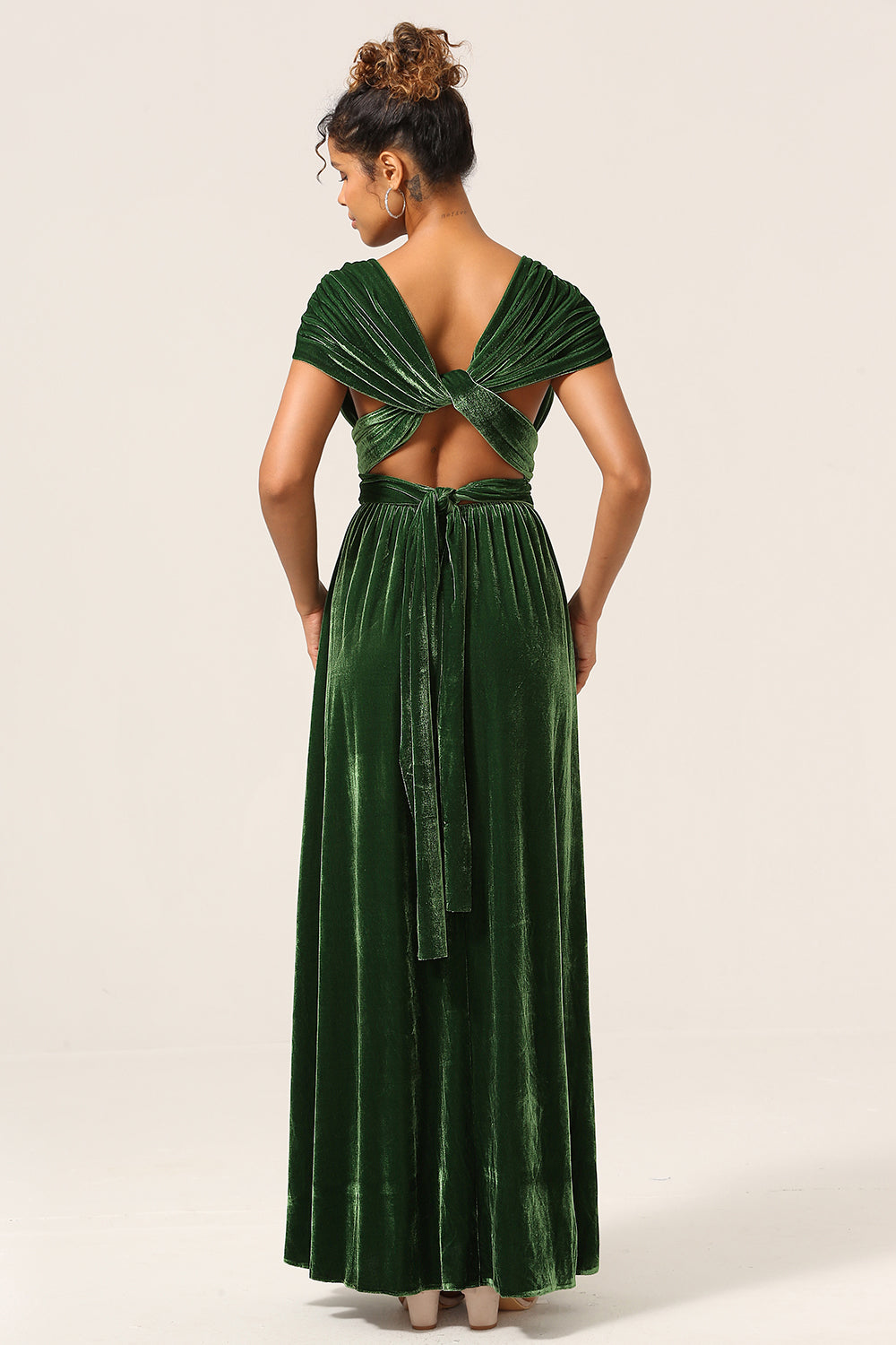 Elegant A-linje V-ringad Mörkgrön Ovalible Wear Sammet Lång Brudtärna Klänning