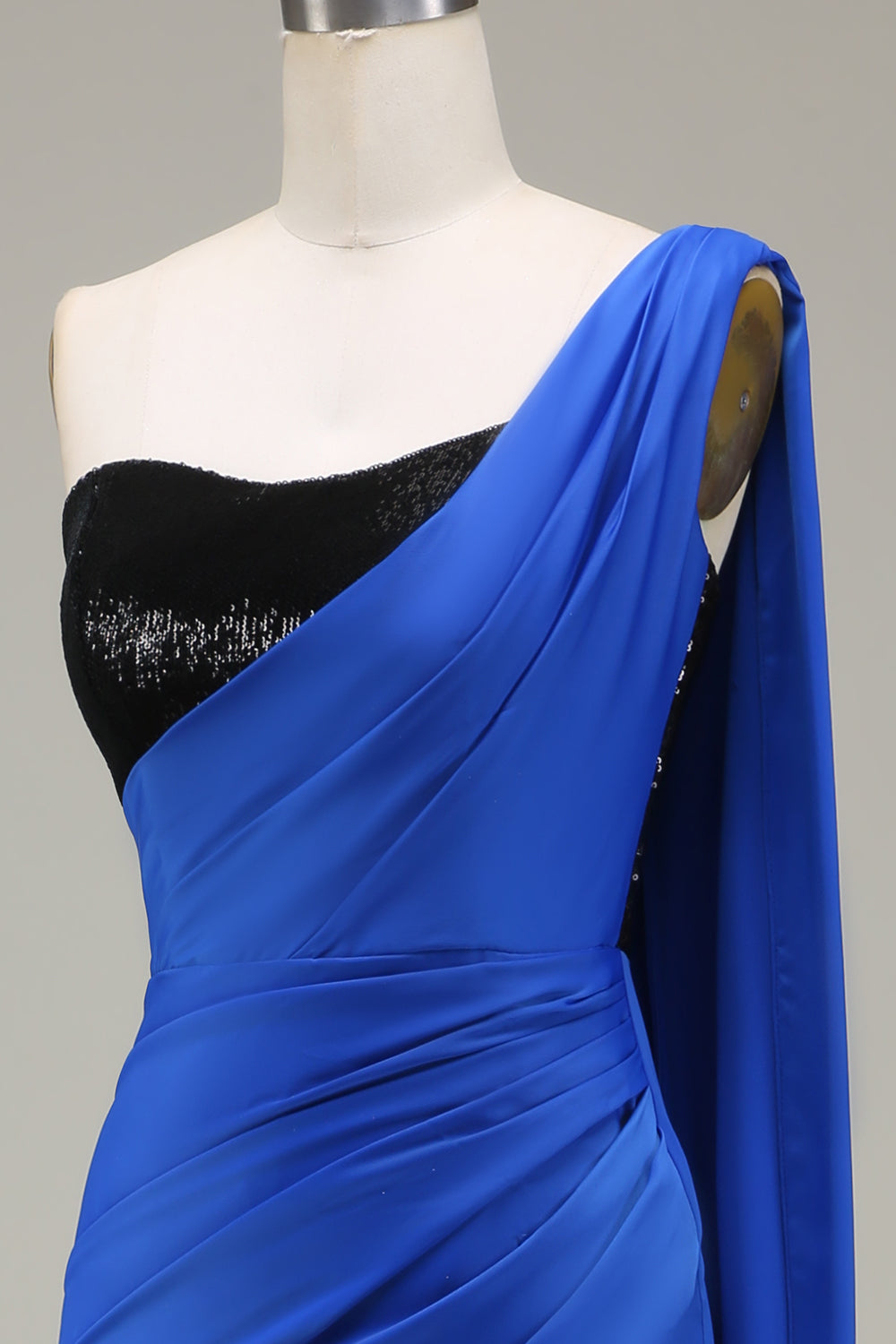 Royal Blue One Shoulder Satäng och Paljett Mermaid Plisserad Balklänning med slits