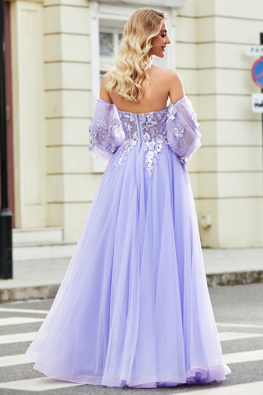 Underbar A Line Off The Shoulder Lavendel Korsett Balklänning med applikationer