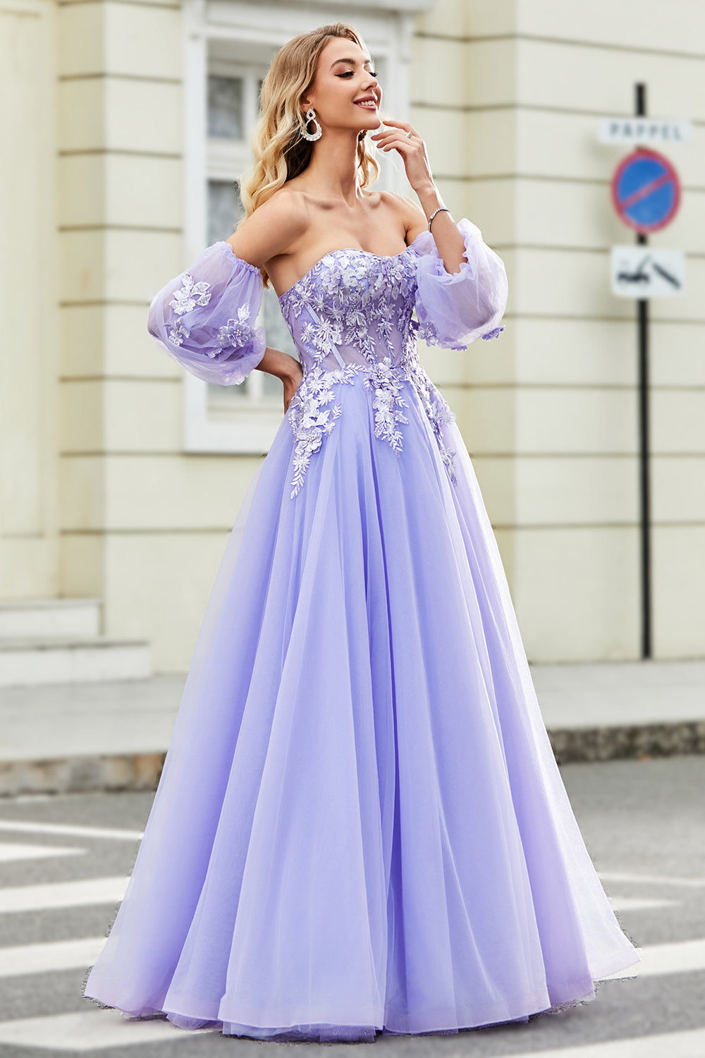 Underbar A Line Off The Shoulder Lavendel Korsett Balklänning med applikationer