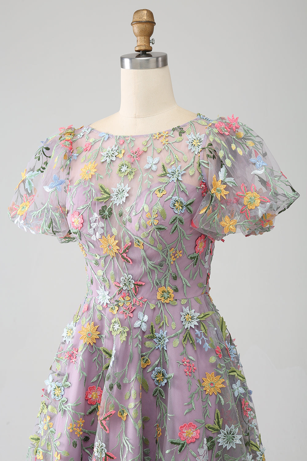 Lila balklänning/prinsessa broderad balklänning med korta ärmar