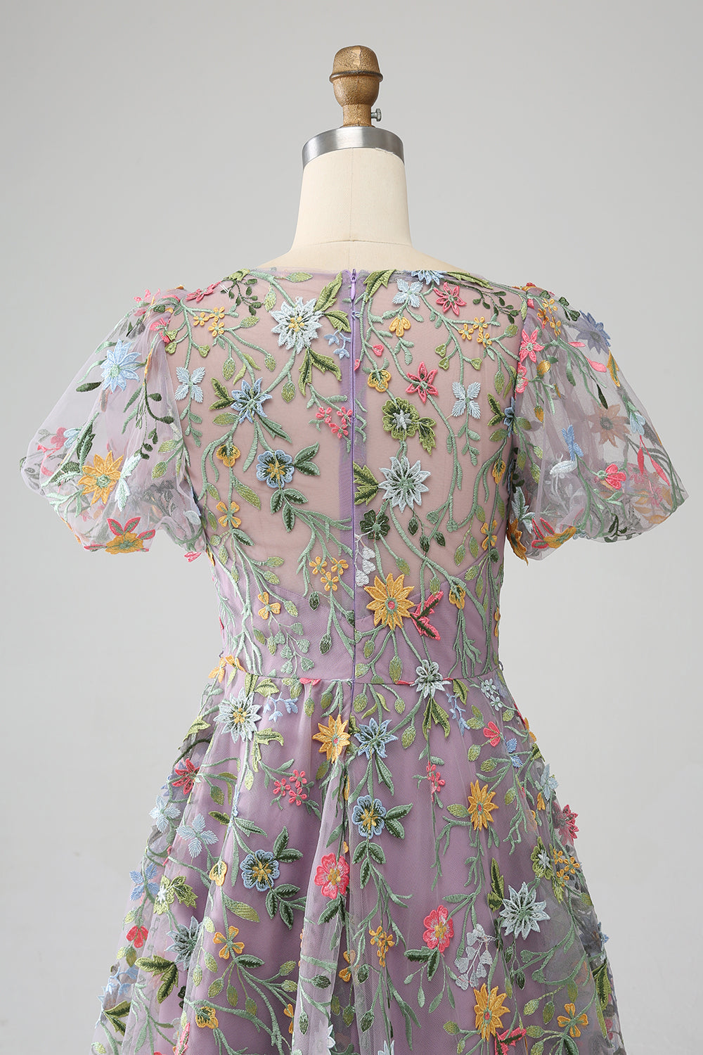 Lila balklänning/prinsessa broderad balklänning med korta ärmar