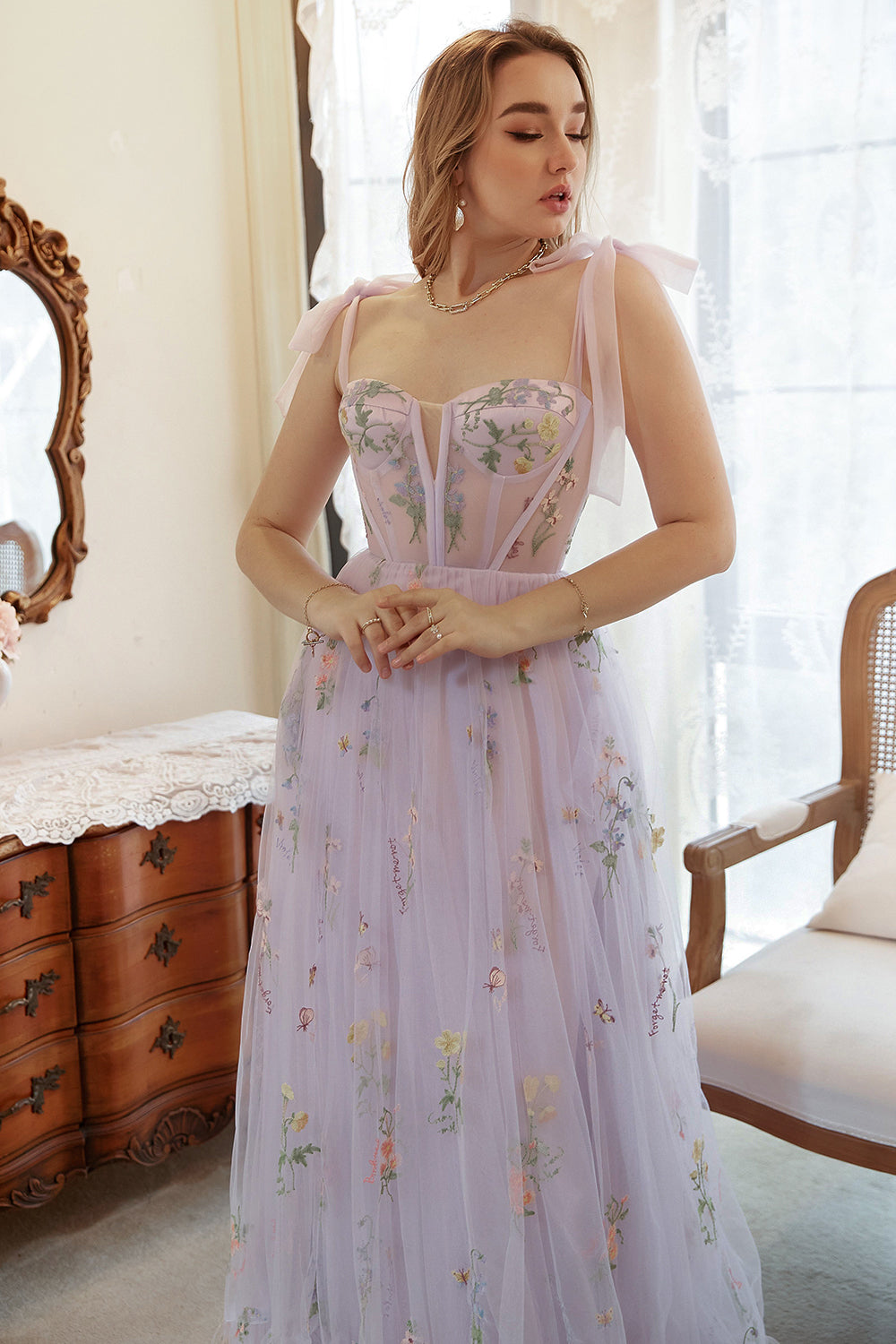 Lavendel Tulle En linje korsett Plus Size Bal Klänning med broderad