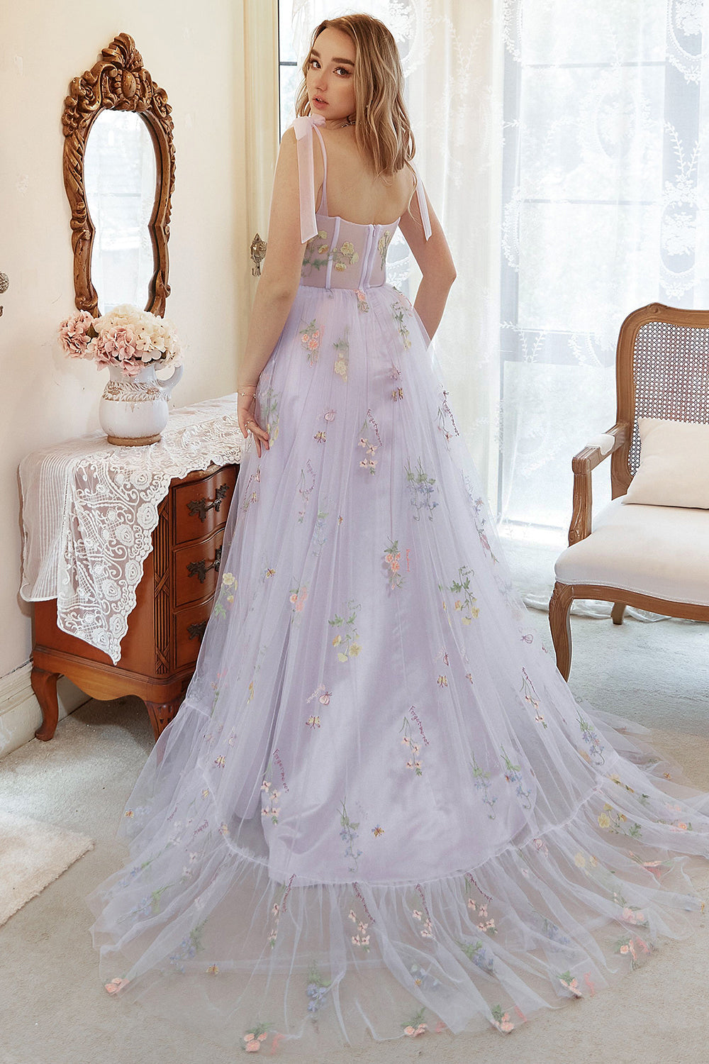 Lavendel Tulle En linje korsett Plus Size Bal Klänning med broderad