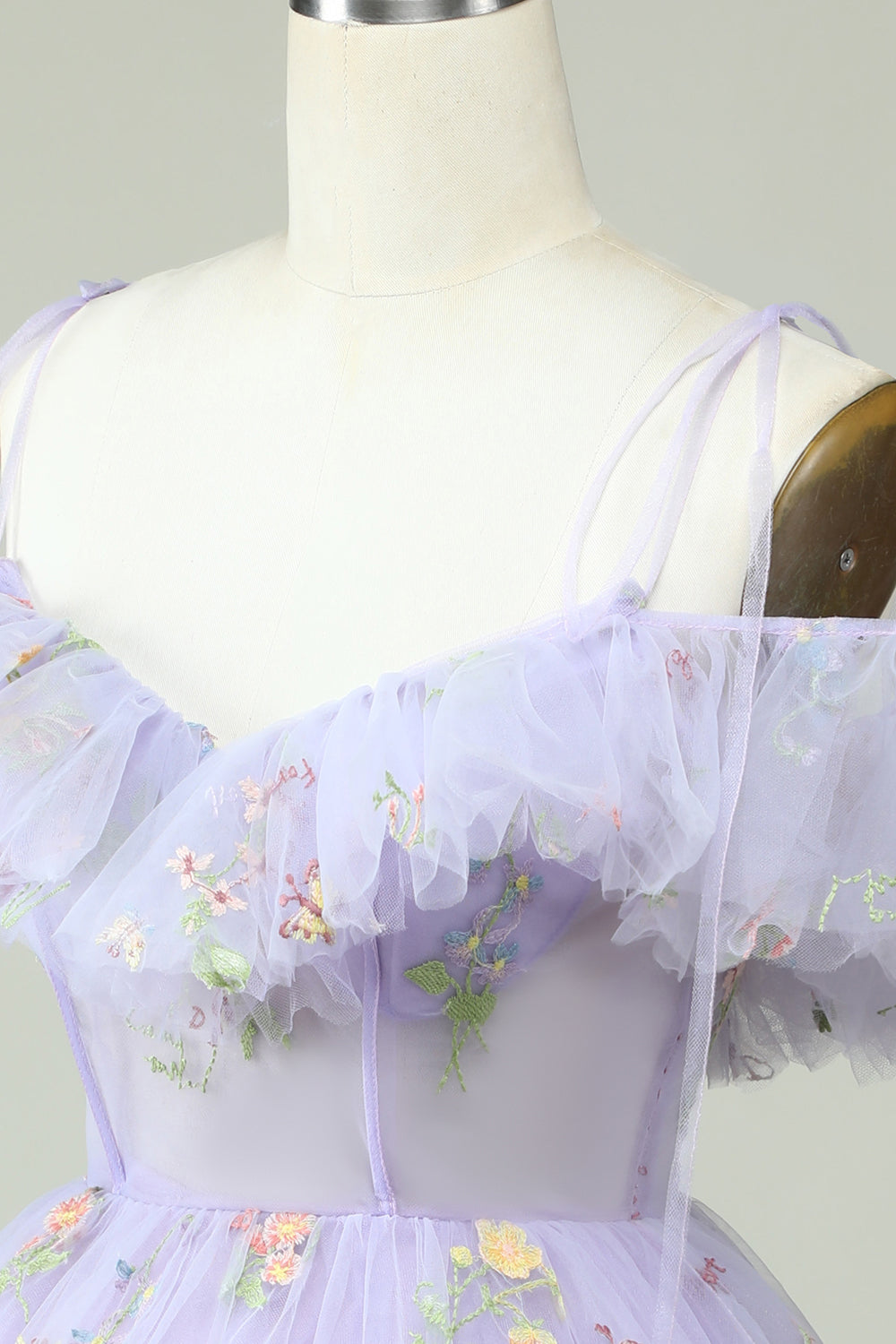 Lavendel Av Axeln Corset Hemkomst Klänning med Volanger