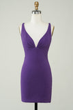 Snygg Djup V-ringad Lila Kort Hemkomstklänning med Criss Cross Back