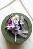 Vinröd bal handledskorsage och mäns Boutonniere med pärlor