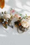 Elegant rouge Prom Wrist Corsage och mäns Boutonniere för bröllopsfest