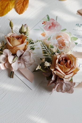 Elegant rouge Prom Wrist Corsage och mäns Boutonniere för bröllopsfest