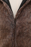 Fluffig Brun Fuskpäls Kort Mäns Kappa Med Huva