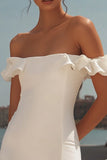 Vit Off The Shoulder Kort Graduation Klänning med Volanger