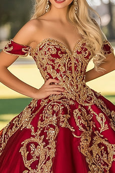 Glittrande röd gyllene Satin Quinceanera Klänning med applikationer