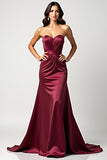 Axelbandslös Burgundy Mermaid Satin Plisserad Formell Klänning