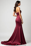 Axelbandslös Burgundy Mermaid Satin Plisserad Formell Klänning