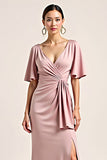 Dusty Rose V-ringad Satin Halvärmar Lång Brudtärna Klänning med Slits